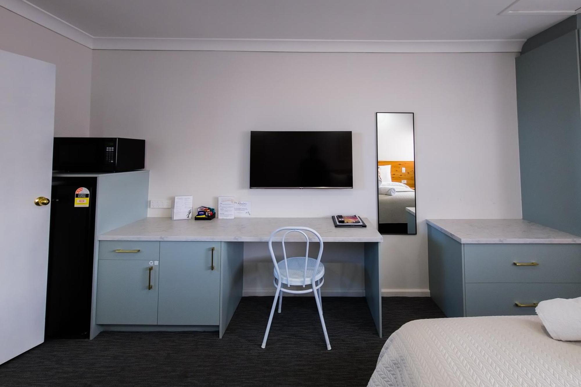 Roydons Motor Inn Tamworth Bagian luar foto