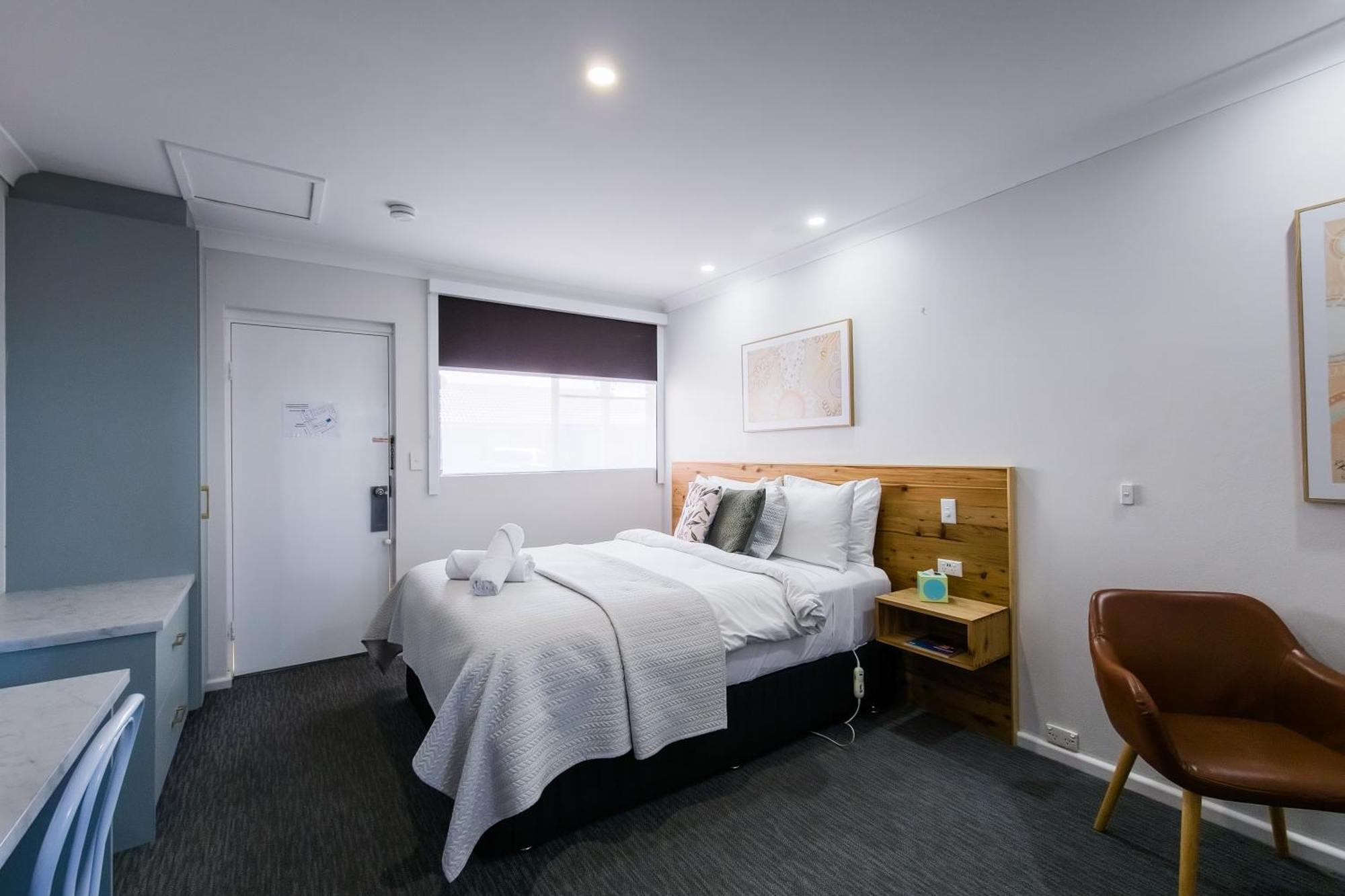 Roydons Motor Inn Tamworth Bagian luar foto