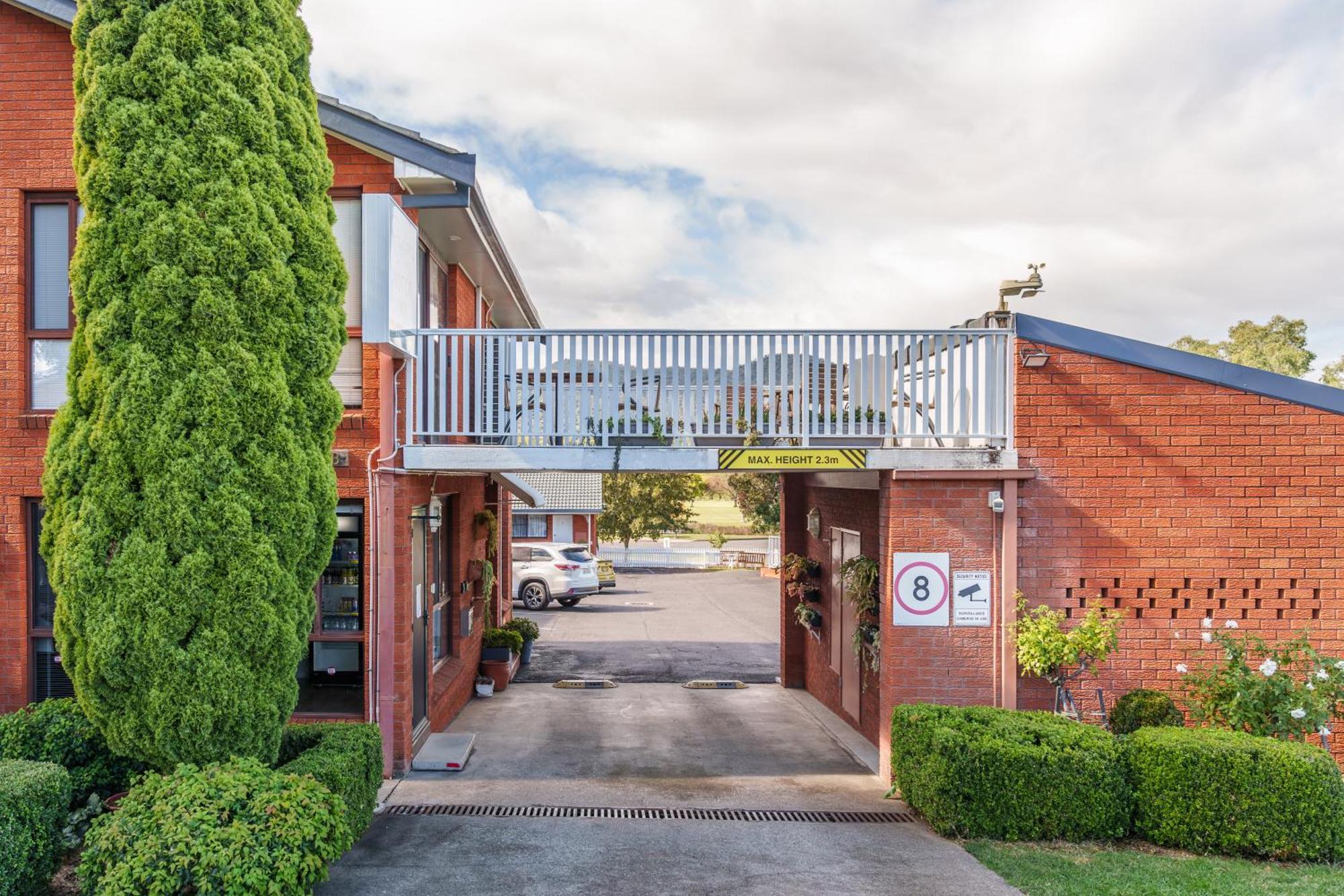Roydons Motor Inn Tamworth Bagian luar foto