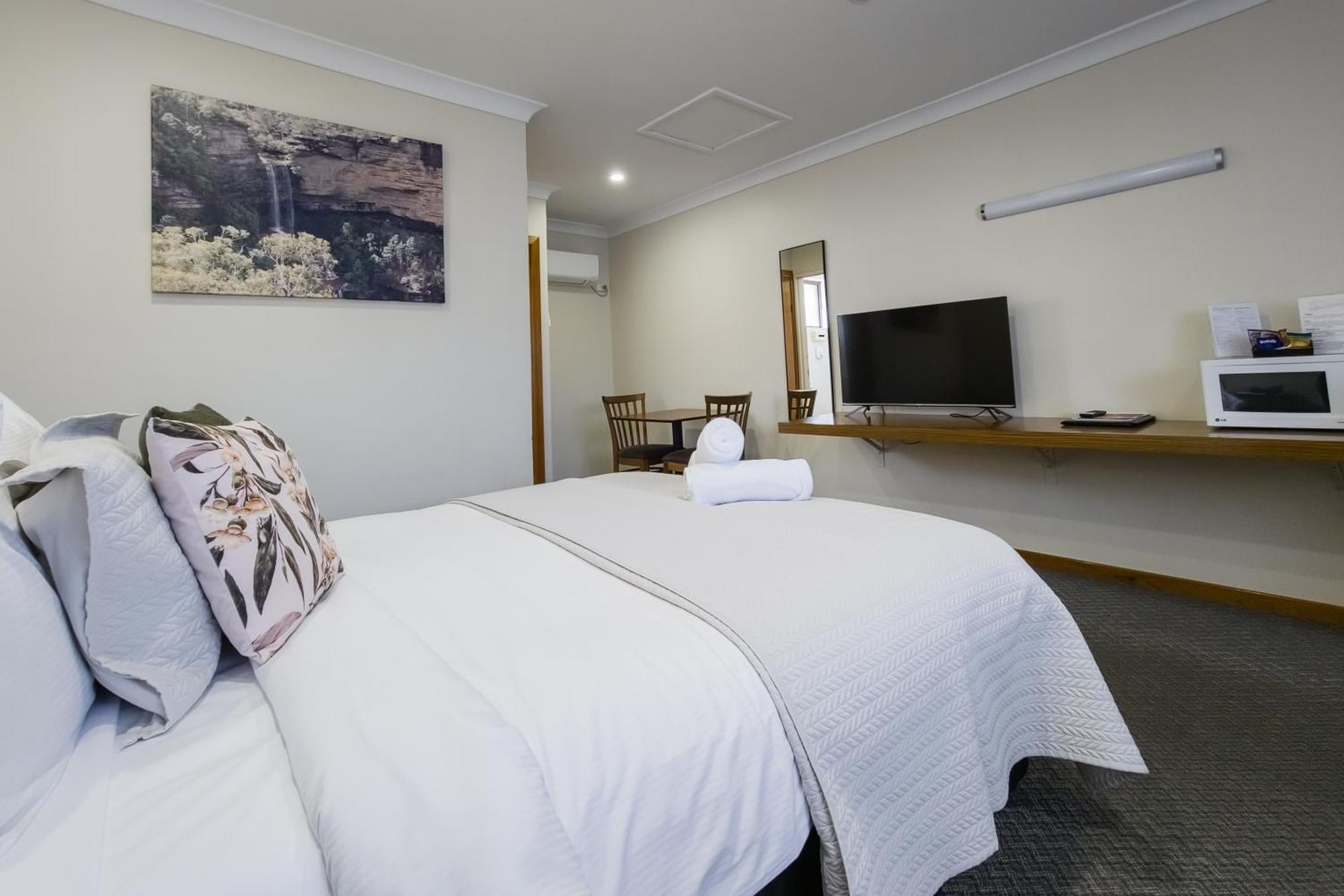 Roydons Motor Inn Tamworth Bagian luar foto