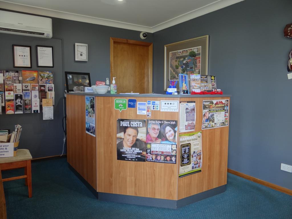 Roydons Motor Inn Tamworth Bagian luar foto