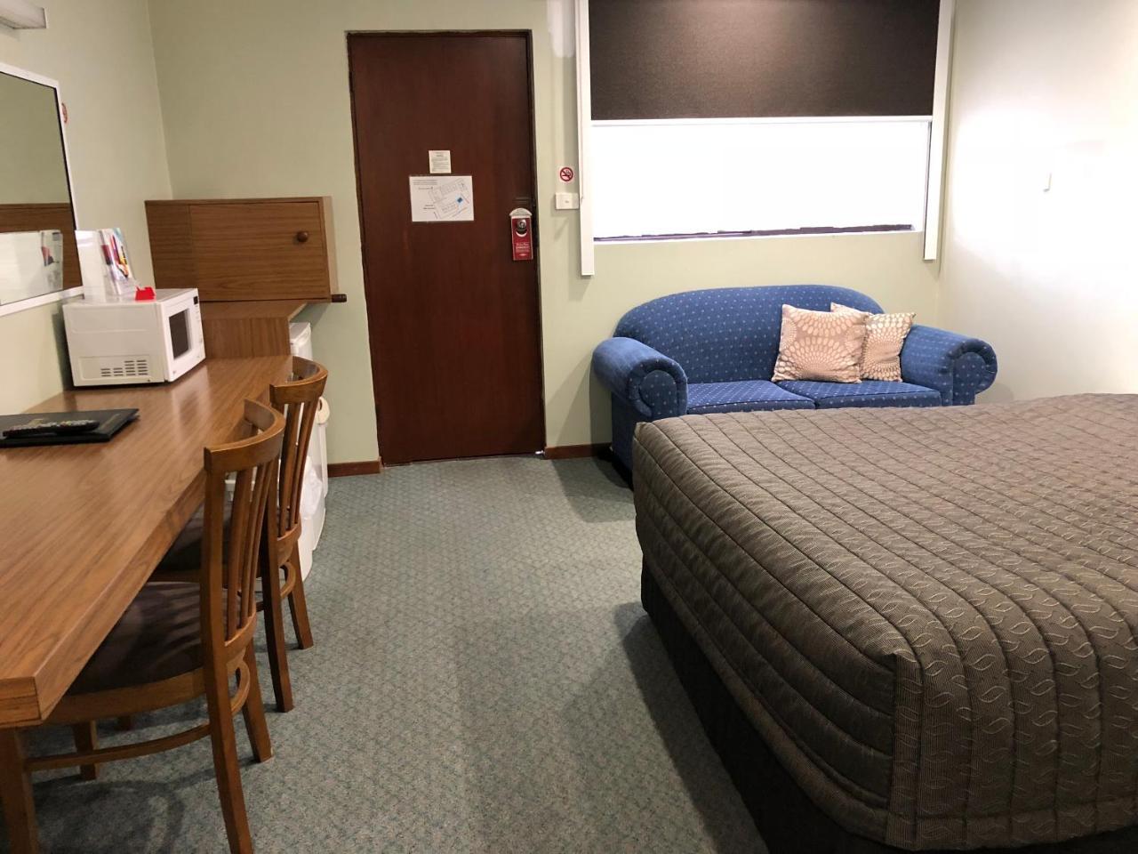 Roydons Motor Inn Tamworth Bagian luar foto